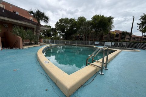 Condo à Hialeah, Floride, 2 chambres № 2170877