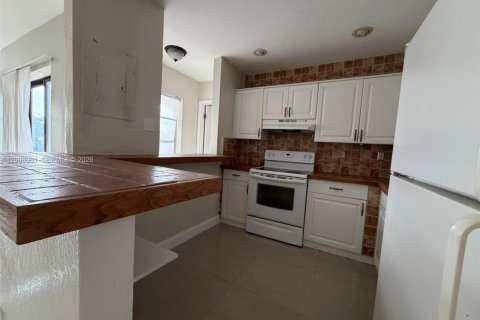 Купить кондоминиум в Хайалиа, Флорида 2 спальни, 98.48м2, № 2170877 - фото 9