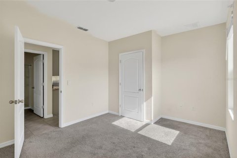 House in Winter Haven, Florida 5 bedrooms, 234.3 sq.m. № 2195253 - photo 28
