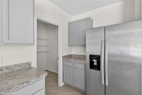 House in Winter Haven, Florida 5 bedrooms, 234.3 sq.m. № 2195253 - photo 14
