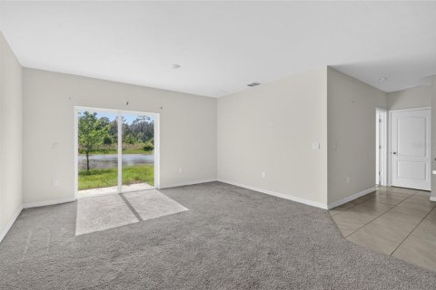 House in Winter Haven, Florida 5 bedrooms, 234.3 sq.m. № 2195253 - photo 21