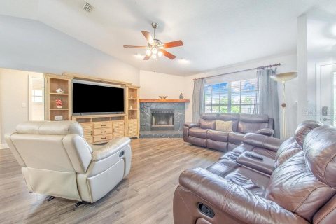 Villa ou maison à vendre à Auburndale, Floride: 3 chambres, 143.07 m2 № 2226454 - photo 13