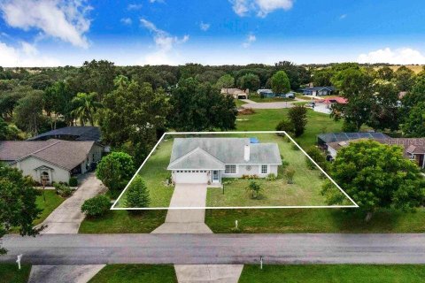 Villa ou maison à vendre à Auburndale, Floride: 3 chambres, 143.07 m2 № 2226454 - photo 2