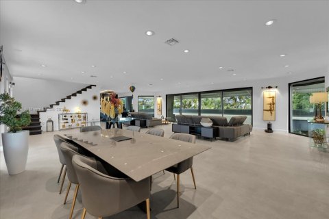 House in Davie, Florida 8 bedrooms, 592.72 sq.m. № 1927961 - photo 28