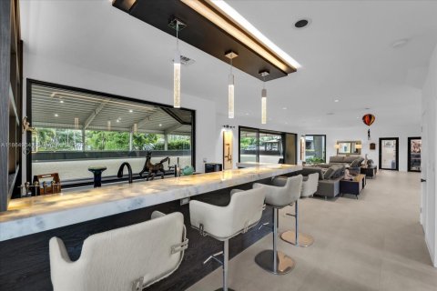 House in Davie, Florida 8 bedrooms, 592.72 sq.m. № 1927961 - photo 29