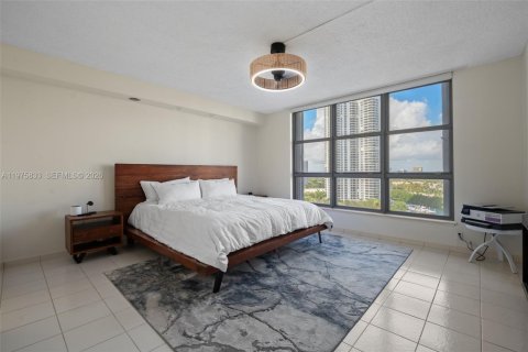 Condominio en venta en Aventura, Florida, 2 dormitorios, 134.43 m2 № 2079115 - foto 14