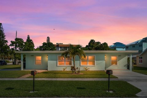 Immobilier commercial à St. Lucie, Floride 172.71 m2 № 2311137