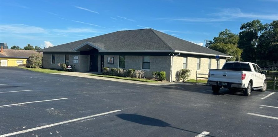 Immobilier commercial à Ocala, Floride № 1886482