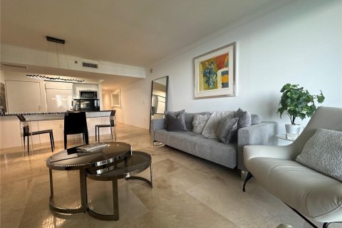 Condo in Hallandale Beach, Florida, 2 bedrooms  № 1498329 - photo 9