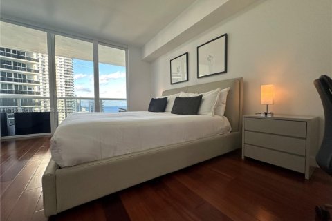 Condo in Hallandale Beach, Florida, 2 bedrooms  № 1498329 - photo 5