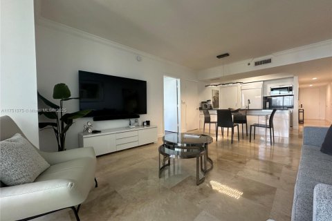Condo in Hallandale Beach, Florida, 2 bedrooms  № 1498329 - photo 8