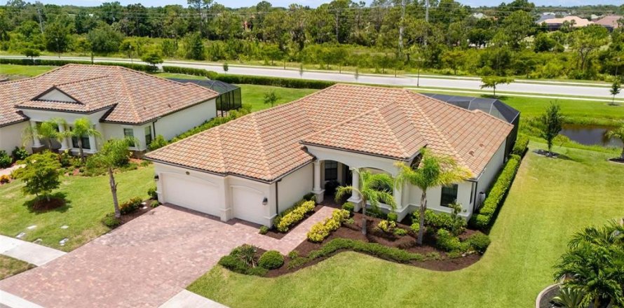 House in Venice, Florida 4 bedrooms, 219.71 sq.m. № 1784434