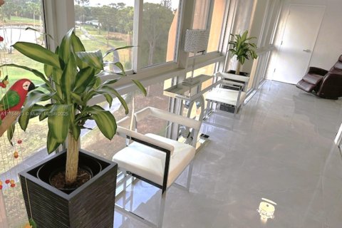 Condo in Lake Worth, Florida, 2 bedrooms  № 2039019 - photo 6