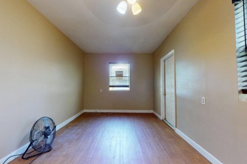 Casa en venta en Okeechobee, Florida, 3 dormitorios, 123.75 m2 № 2172313 - foto 11