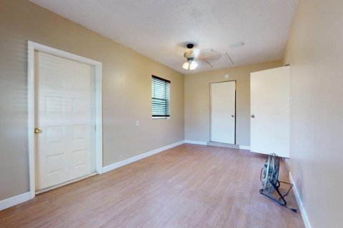 Casa en venta en Okeechobee, Florida, 3 dormitorios, 123.75 m2 № 2172313 - foto 12