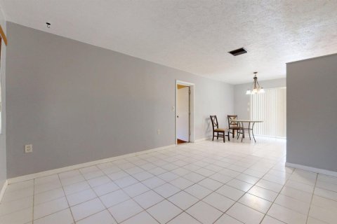 Casa en venta en Okeechobee, Florida, 3 dormitorios, 123.75 m2 № 2172313 - foto 4