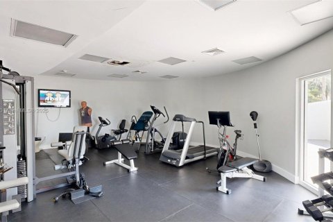 Купить кондоминиум в Майами-Бич, Флорида 2 спальни, 117.99м2, № 1951477 - фото 25