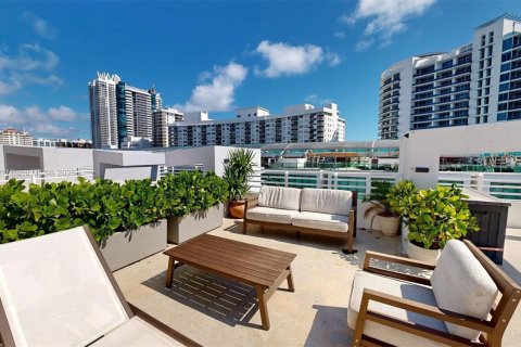 Купить кондоминиум в Майами-Бич, Флорида 2 спальни, 117.99м2, № 1951477 - фото 21
