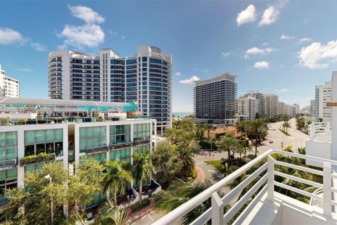 Купить кондоминиум в Майами-Бич, Флорида 2 спальни, 117.99м2, № 1951477 - фото 19