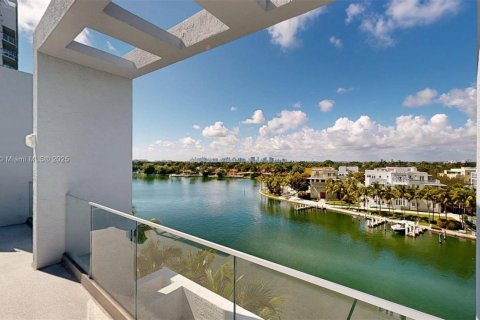 Купить кондоминиум в Майами-Бич, Флорида 2 спальни, 117.99м2, № 1951477 - фото 14