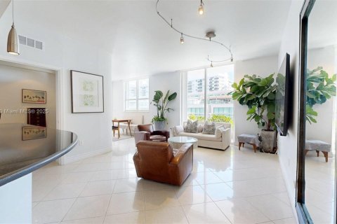 Купить кондоминиум в Майами-Бич, Флорида 2 спальни, 117.99м2, № 1951477 - фото 27