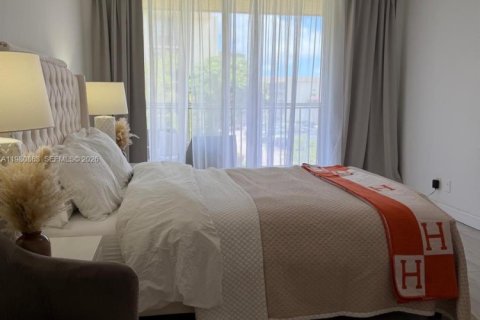 Condominio en alquiler en Hallandale Beach, Florida, 2 dormitorios, 85.84 m2 № 2085900 - foto 8