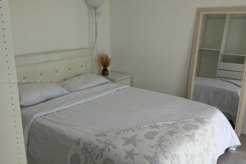Condominio en alquiler en Hallandale Beach, Florida, 2 dormitorios, 85.84 m2 № 2085900 - foto 11