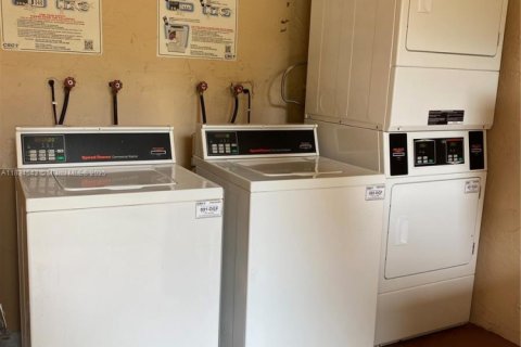 Apartment in Miami, Florida 2 bedrooms, 106.84 sq.m. № 1958658 - photo 17