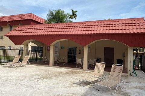 Apartment in Miami, Florida 2 bedrooms, 106.84 sq.m. № 1958658 - photo 18