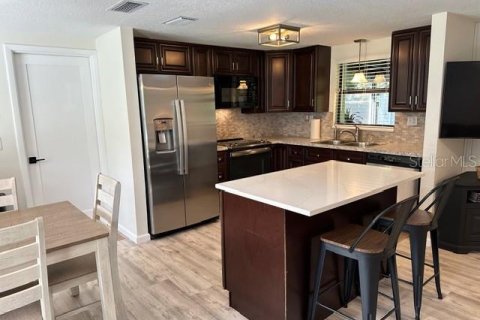 Villa ou maison à louer à Sarasota, Floride: 3 chambres, 105.07 m2 № 2330543 - photo 12