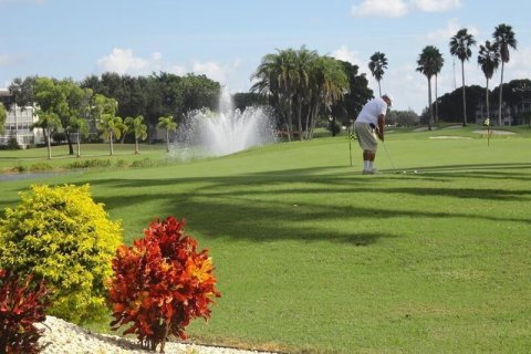 Condo in Coconut Creek, Florida, 1 bedroom  № 860787 - photo 1