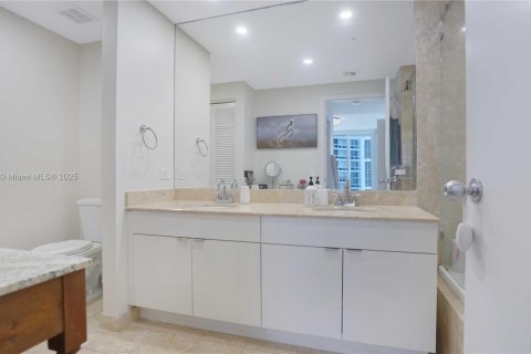 Copropriété à vendre à Miami, Floride: 2 chambres, 121.05 m2 № 1783602 - photo 22