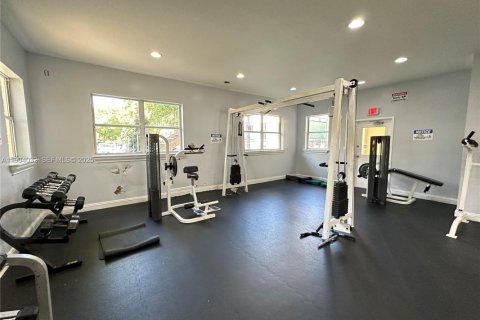 Condo in Doral, Florida, 1 bedroom  № 1957248 - photo 11