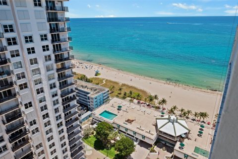 Condo in Pompano Beach, Florida, 2 bedrooms  № 1990467 - photo 26