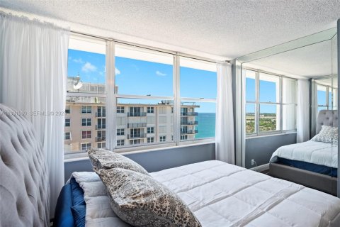 Condo in Pompano Beach, Florida, 2 bedrooms  № 1990467 - photo 14