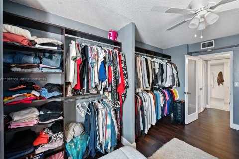 Condo in Pompano Beach, Florida, 2 bedrooms  № 1990467 - photo 21