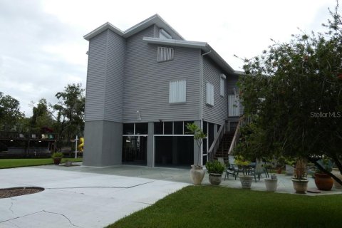 Villa ou maison à vendre à Weeki Wachee, Floride: 3 chambres, 178.37 m2 № 1919074 - photo 1