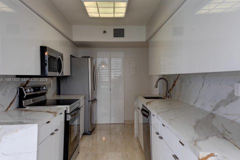 Купить кондоминиум в Авентура, Флорида 2 спальни, 125.7м2, № 2047757 - фото 8
