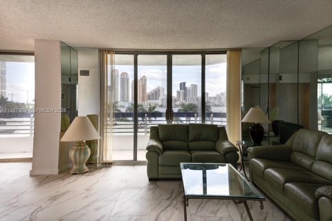 Купить кондоминиум в Авентура, Флорида 2 спальни, 125.7м2, № 2047757 - фото 4