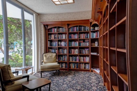 Купить кондоминиум в Авентура, Флорида 2 спальни, 125.7м2, № 2047757 - фото 15
