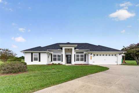 House in High Springs, Florida 3 bedrooms, 177.44 sq.m. № 2354240