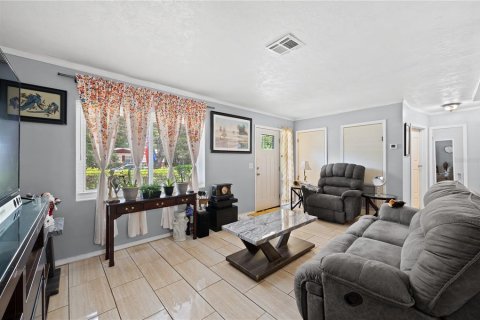 House in Gainesville, Florida 3 bedrooms, 84.73 sq.m. № 1831142 - photo 2