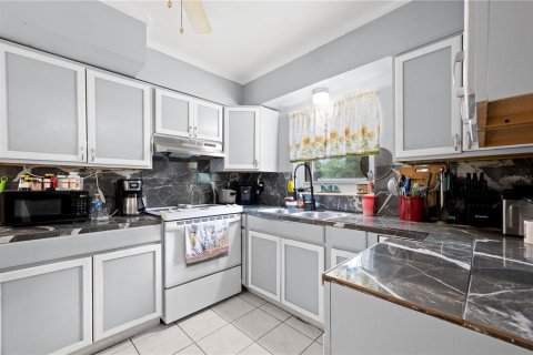 House in Gainesville, Florida 3 bedrooms, 84.73 sq.m. № 1831142 - photo 5