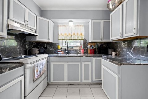 House in Gainesville, Florida 3 bedrooms, 84.73 sq.m. № 1831142 - photo 4