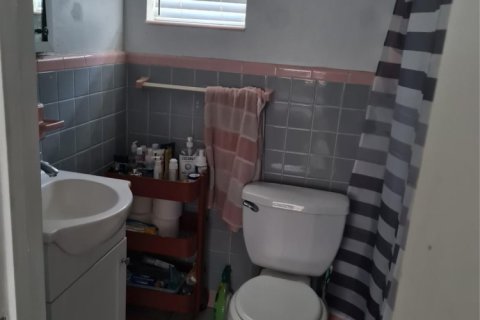 House in Oakland Park, Florida 1 bedroom, 102.01 sq.m. № 1223294 - photo 1