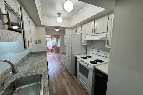 Condo in Tampa, Florida, 2 bedrooms  № 1848573 - photo 24