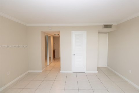 Condominio en alquiler en North Miami Beach, Florida, 1 dormitorio, 73.39 m2 № 1989379 - foto 7