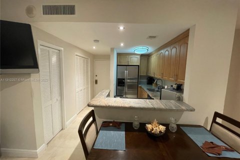 Copropriété à louer à Hollywood, Floride: 44.59 m2 № 1859819 - photo 4