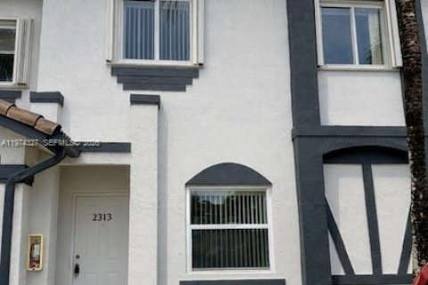 Condominio en Homestead, Florida, 3 dormitorios  № 2040442