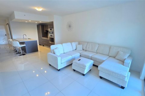 Condominio en alquiler en Doral, Florida, 1 dormitorio, 91.88 m2 № 2026764 - foto 10